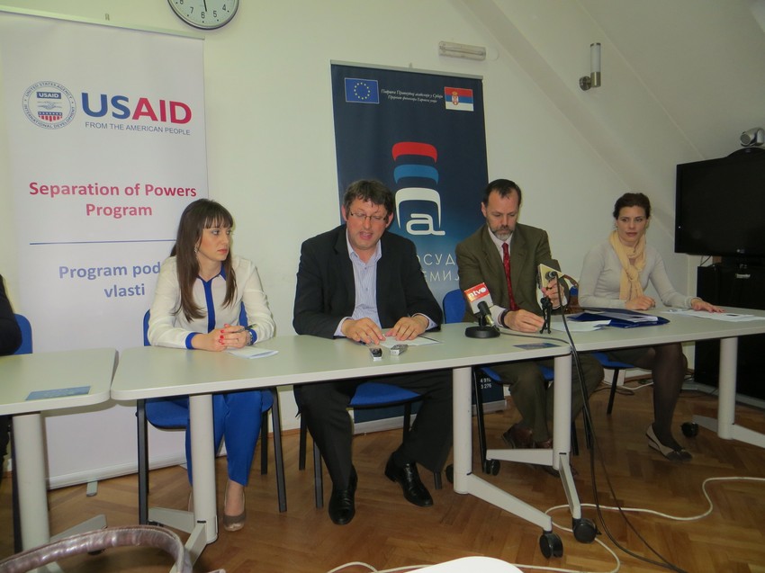 Predsednik Osnovnog suda Goran Spasić i predstavnik USAID Brajan Ledjuk