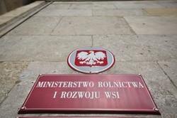 Wiceminister rolnictwa z koronawirusem. Kwarantanna w kierownictwie resortu