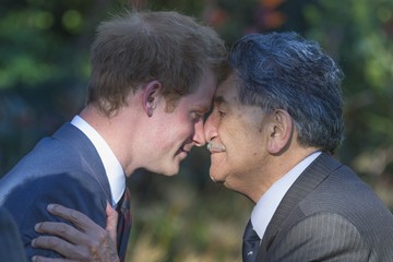 Az igazi buli Új-Zélandon volt, rögtön a megérkezés, a maori üdvözléssel, azaz a hongival kezdődött.
