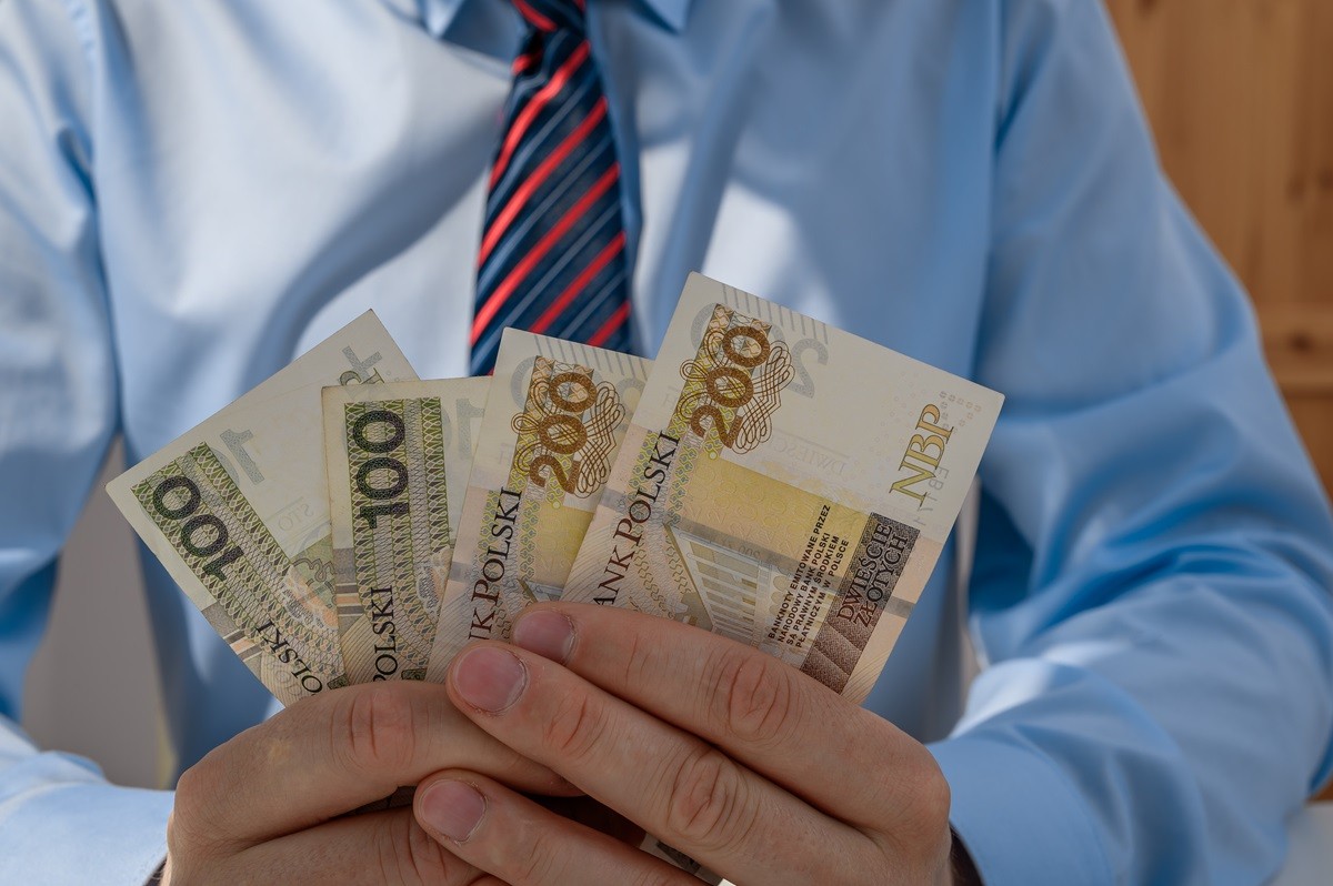 więcej pieniędzy dla pracownika w 2026 r. podwyżka świadczeń pracowniczych minimalne wynagrodzenie