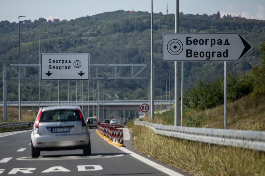 Saobraćajna signalizacija kod obilaznice Bubanj potok