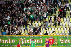 Dantejskie sceny w Gdańsku. Przerwany mecz Lechii w Lidze Konferencji