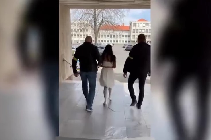 Polícia zabránila svadbe s cudzincom.