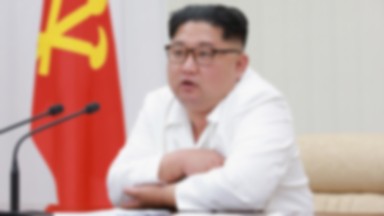 Kim Dzong Un na szczyt z Donaldem Trumpem przywiózł... własną toaletę