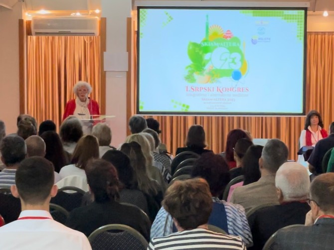 Dr Slavica Aranđelović i Dr Slavica Stefanović, presednice Prvog srpskog kongresa integrativne i alternativne medicine SKIAM-ALTERA 2023