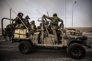 Rzecznik sił zbrojnych Izraela: Nasze wojsko w pobliżu granicy ze Strefą Gazy „przygotowuje się do wypełnienia misji”
