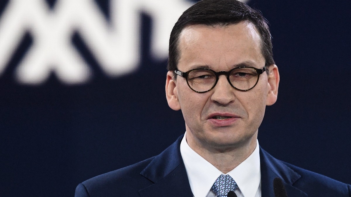 - Wielu moich koleżanek i kolegów prawdopodobnie znajdzie się w Parlamencie Europejskim. Mamy dream team - ocenił Morawiecki. - Drużyna rządowa będzie bardzo mocna - powiedział Mateusz Morawiecki w programie "Fakty po faktach" TVN24. Rozmowa dotyczyła też m.in. stanu polskiej gospodarki i zbliżającego się strajku nauczycieli.