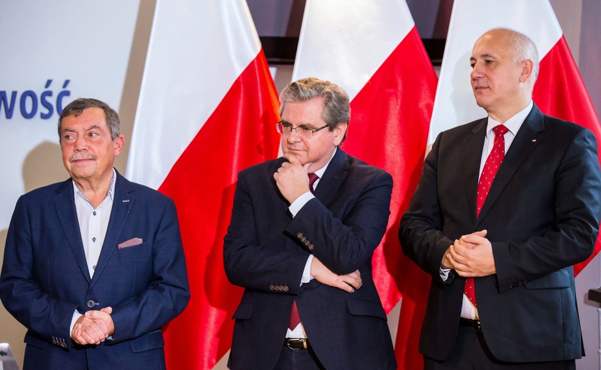 Brudziński i inni parlamentarzyści PiS z regionu wystąpili na konferencji z Bartłomiejem Sochańskim, który jest kandydatem Zjednoczonej Prawicy w drugiej turze wyborów na prezydenta Szczecina.