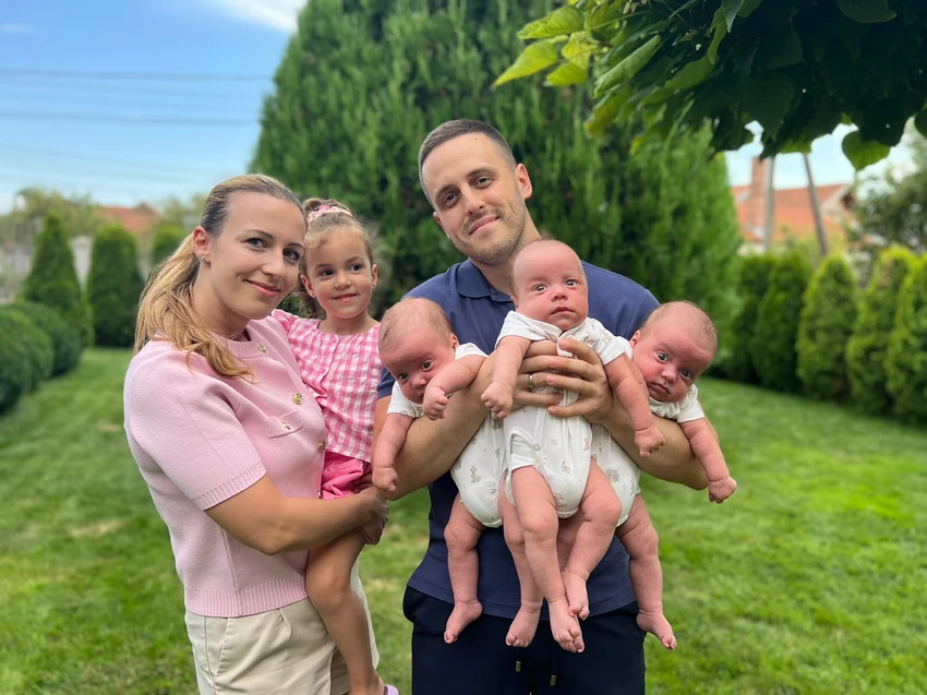 Prvo saznali da će dobiti blizance, a onda je doktorka videla i treću bebu