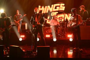 Zespół Kings of Leon jako gość „The Tonight Show Jimmy’ego Fallona, 26 lutego 2024 r