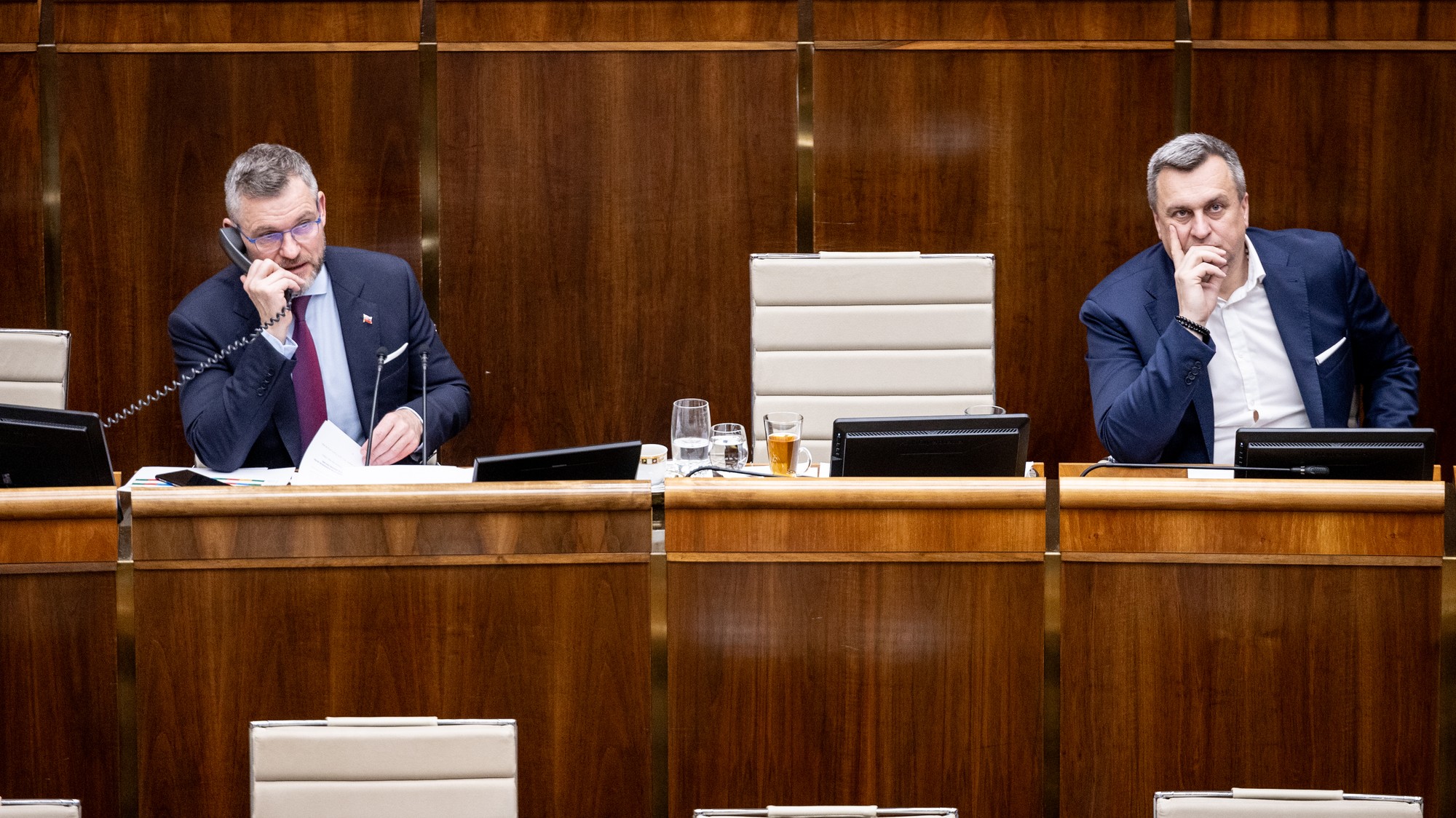 Peter Pellegrini a Andrej Danko počas rokovania NR SR