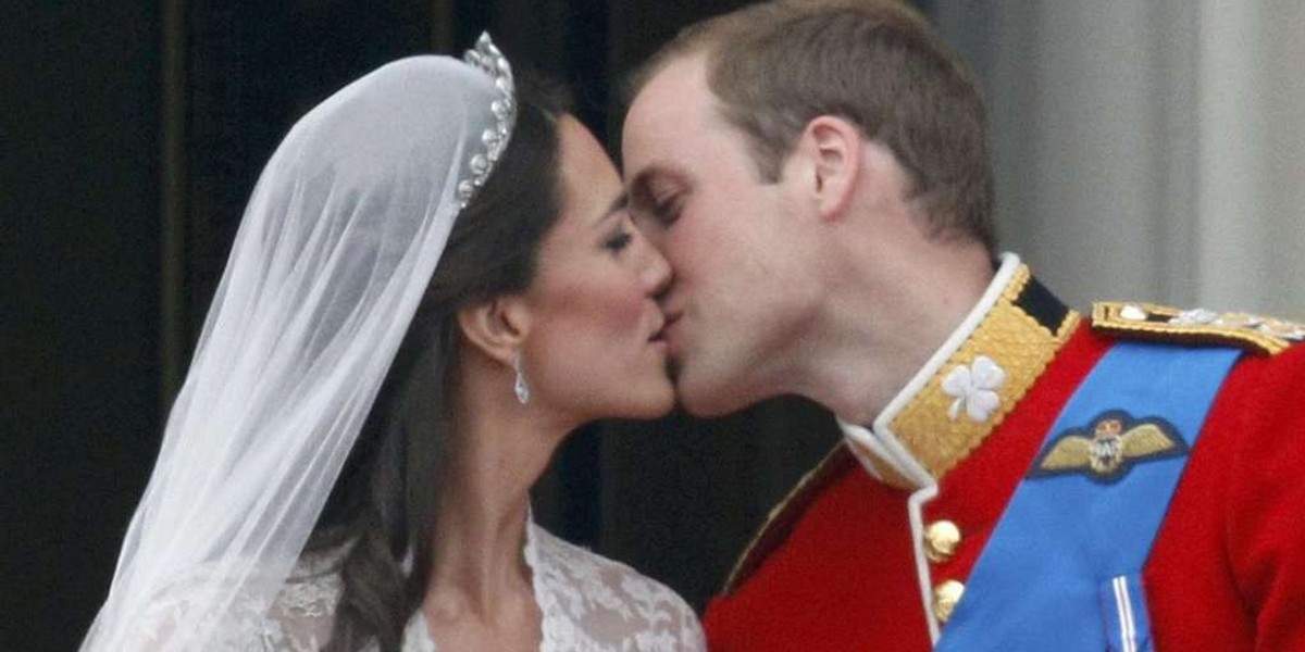 Tak całują William i Kate. Czego im brakuje?