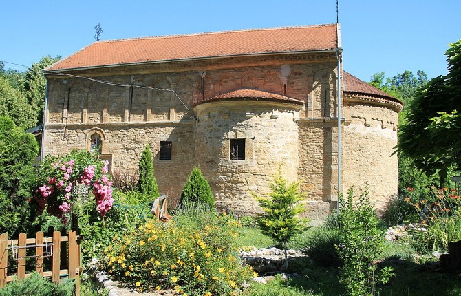 Manastir Zaova