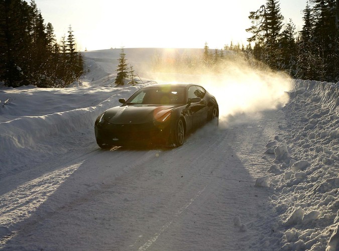 Oto ferrari FF - ferrari four - jeszcze nigdy w historii cyfra 4 nie wywołała takich emocji