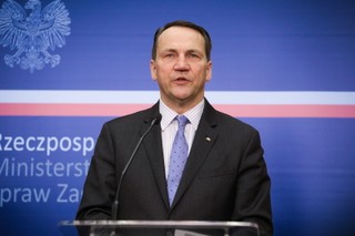 Sikorski: Uznajemy prawo Izraela do obrony, nie uznajemy prawa do nadużywania siły
