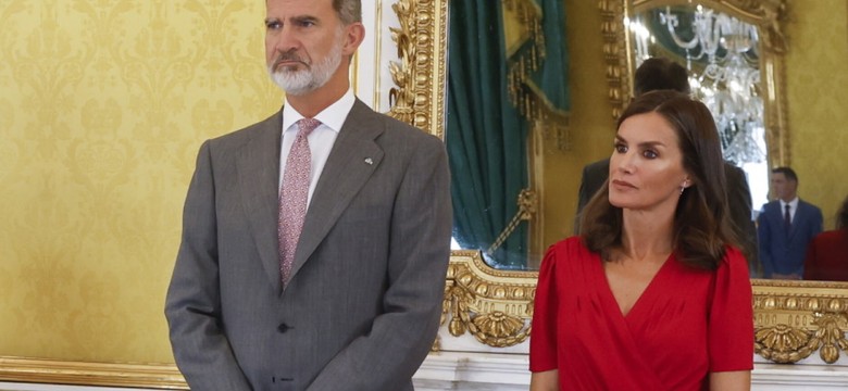 Czerwień, która rozkłada na łopatki: Onieśmielająco doskonała stylizacja królowej Letycji. FOTO