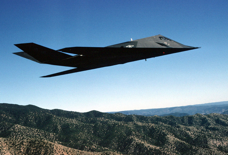 Samolot F-117