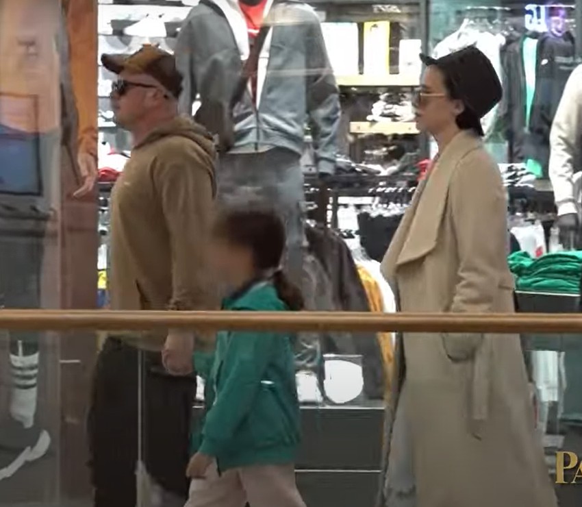 Sale Tropiko uhvaćen sa novom devojkom