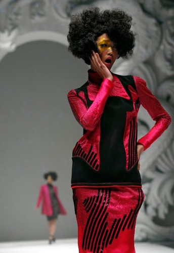 Upadek na wybiegu Singapur Fashion Week