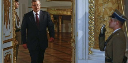 Komorowski chce zrzutki na pomnik