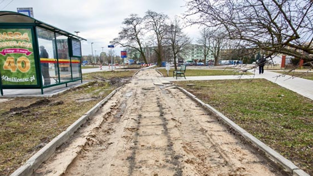 Po zimowej przerwie ruszyły prace przy budowie kolejnych ścieżek rowerowych w mieście. Nowe powstaną przy Paderewskiego oraz przy Bandurskiego.