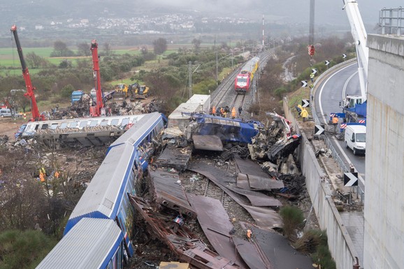 Počinje suđenje zbog železničke nesreće u Grčkoj: Poginulo 57 osoba, na optuženičkoj klupi 36 ljudi