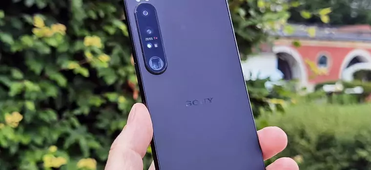 Sony Xperia 1 V będzie flagowym smartfonem z potrójnym aparatem