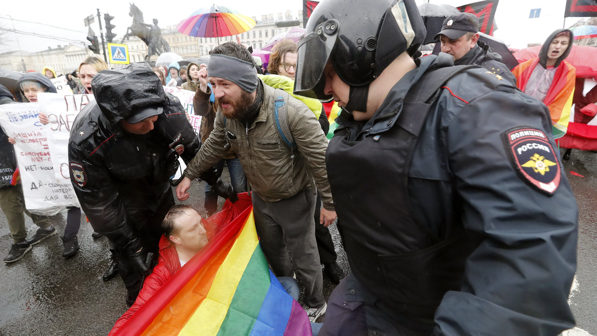 Rosyjskie szpitale będą leczyć homoseksualizm, stosując też środki przymusu