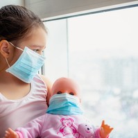 Kawasaki-szindróma: így néz ki a COVID-19 életveszélyes szövődménye