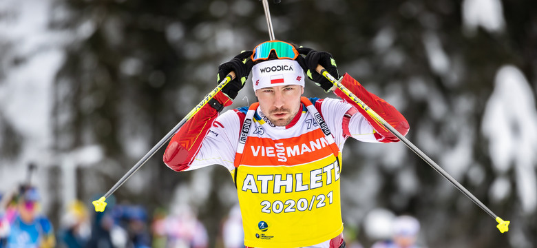 PŚ w Biathlonie: triumf Kuehna w sprincie, pierwsze punkty Guzika