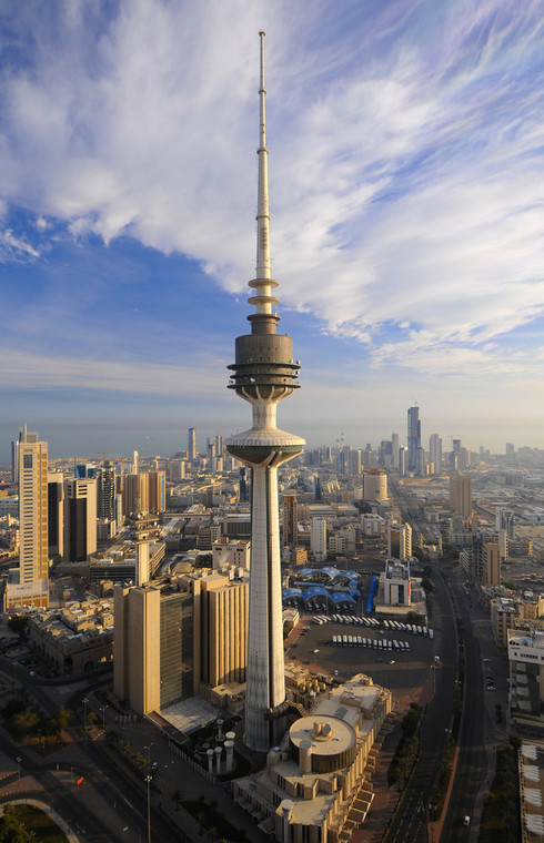 Widok na miasto Kuwejt, stolicę Kuwejtu (1). fot. Shutterstock.