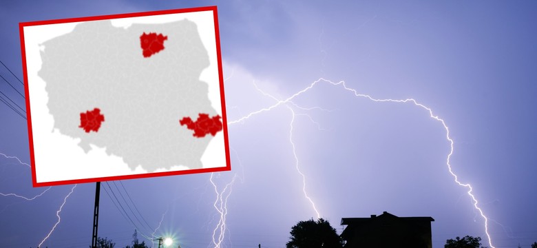 Burze i intensywne opady deszczu i gradu. Alert RCB dla trzech województw