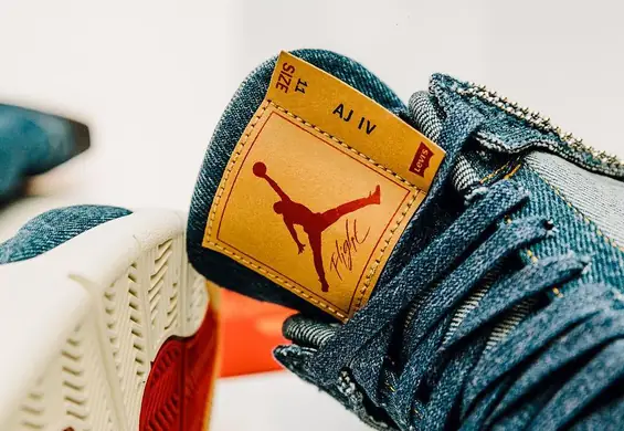 Jordany inspirowane najsłynniejszą jeansową kurtką. Kolekcją Levi's x Jordan 4 wysoko zawieszają poprzeczkę