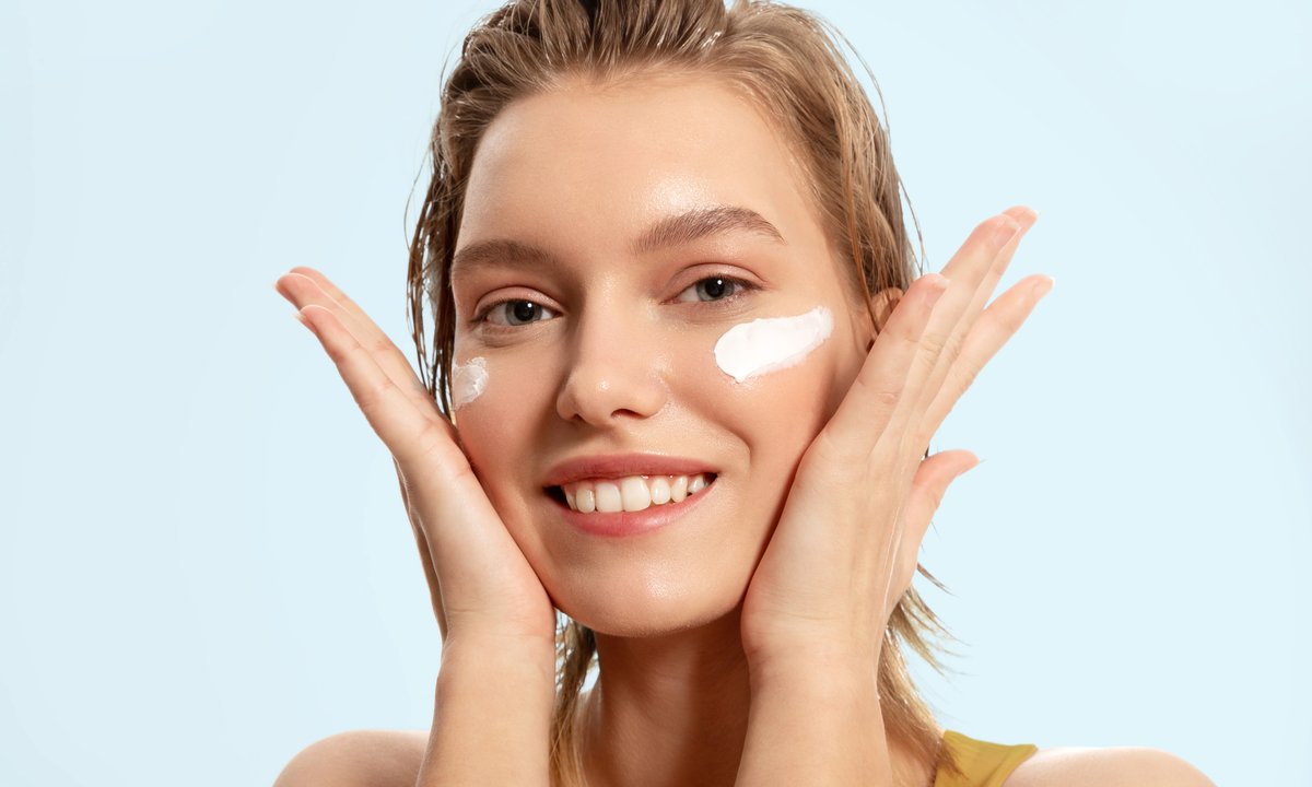 To serum jest lepsze od drogich dermokosmetyków napakowane lipidami. "Cera zmienia się z dnia na dzień"