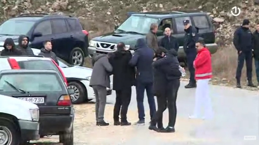 Roditelji ne mogu da stoje na nogama