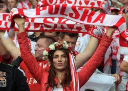 Na boisku Polacy walczyli z Niemcami do upadłego. Na trybunach kibice bawili się świetnie