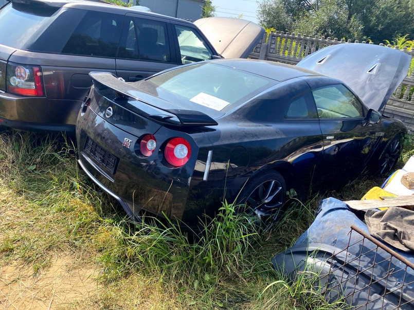 Nissan GTR wystawiony na licytację przez US w Częstochowie