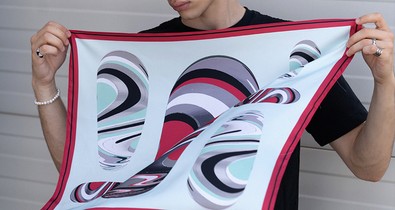 A selyemsálad lehet egyszerre műalkotás és menő streetstyle-trükk. Te kipróbálnád?