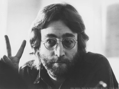 28238_johnlennon2010paix1675