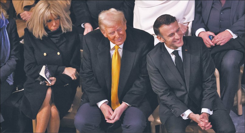 W inauguracji odbudowanej katedry Notre Dame wziął udział m.in. przyszły prezydent USA Donald Trump. Emmanuel Macron zorganizował jego spotkanie z Wołodymyrem Zełenskim