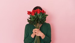 Najpiękniejsze życzenia na Dzień Kobiet 2026. Gotowe teksty do wysłania dla mamy, babci, partnerki i koleżanki z pracy