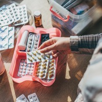 Interneten vesz gyógyszert? Innen tudhatja, hogy megbízható vagy hamisítvány