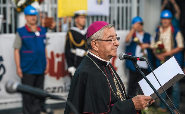 Fotoreporter: Abp Sławoj Leszek Głódź kazał mi "spi******ć". Duchowny w gazeta.pl: Nie używam wulgarnych słów