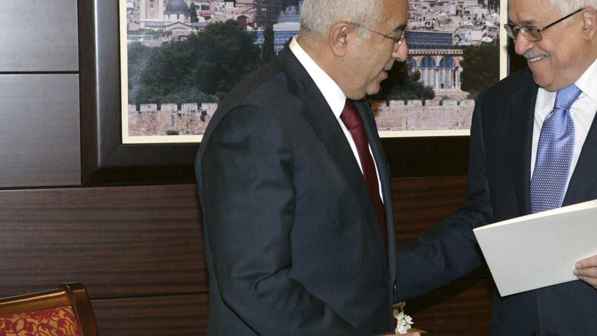 Palestyński prezydent Mahmud Abbas powierzył dotychczasowemu premierowi Salamowi Fajadowi misję utworzenia nowego rządu - podały oficjalne źródła palestyńskie. Wcześniej tego dnia Fajad złożył na ręce Abbasa dymisję poprzedniego gabinetu.