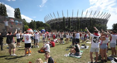 Strefa kibica w Warszawie. Tłumy oglądały mecz. Przerażała jedna rzecz [ZDJĘCIA]