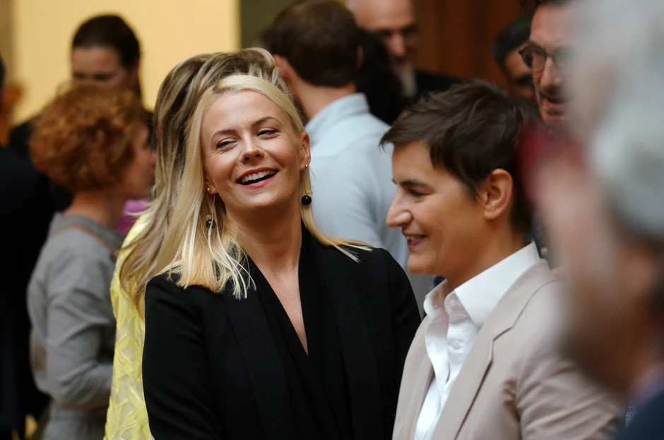 Milica Đurđić, Ana Brnabić