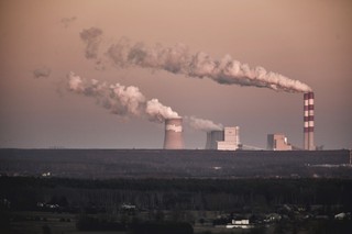 Rozporządzenie metanowe. Kary za emisję zastąpią opłaty