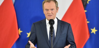 "Rząd PiS zderzył się ze ścianą". Tusk nie szczędzi Morawieckiemu ostrych słów. Wie też, kiedy Polska dostanie unijne pieniądze