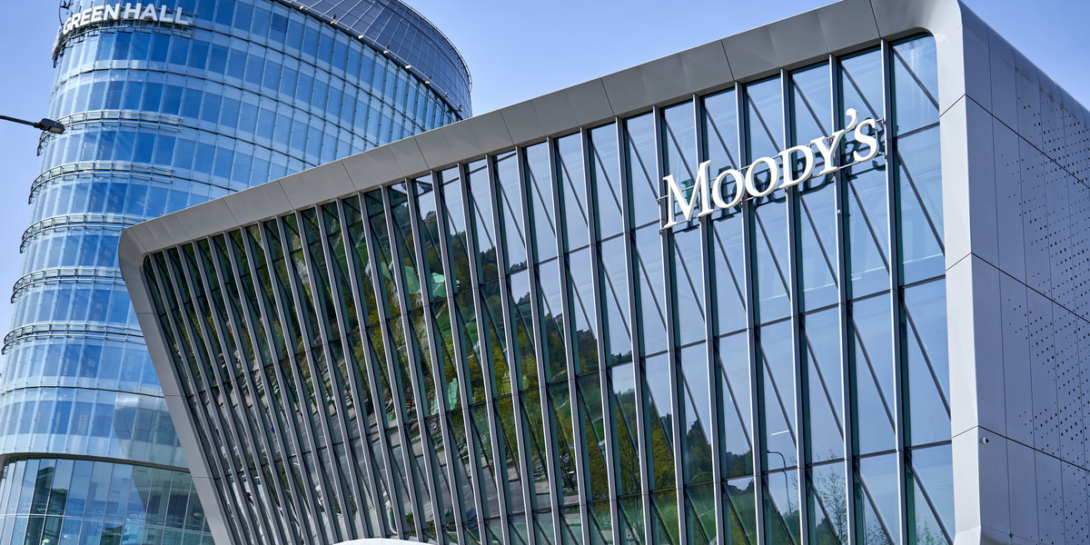 Rating polskich banków. Moody's zmienia perspektywę na negatywną. 