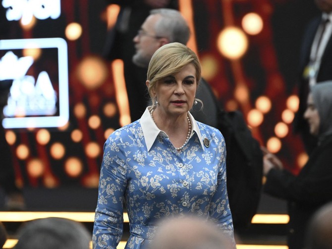 Kolinda Grabar-Kitarović otkrila šta joj se desilo nakon što je konzumirala slatkiše, objavila fotografiju svoje ruke